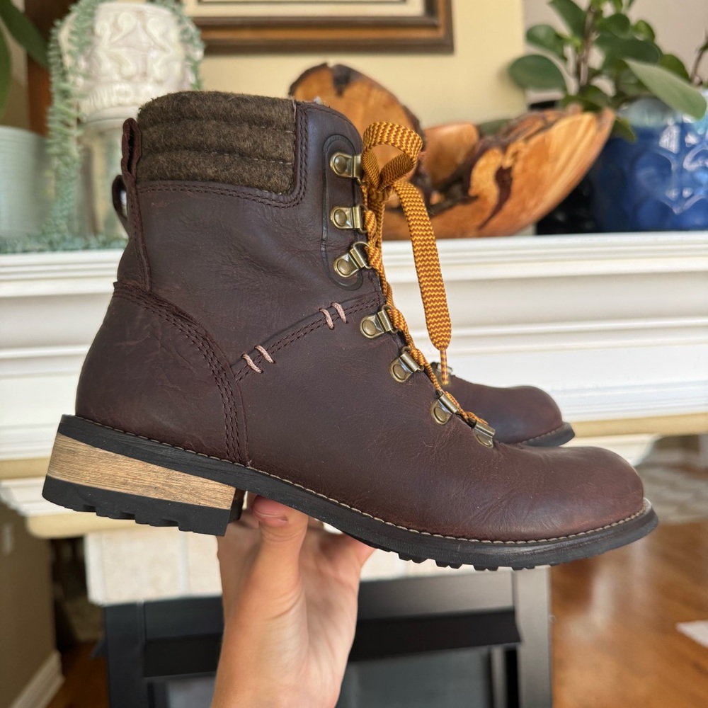 Kodiak Brown Lace Up Boots